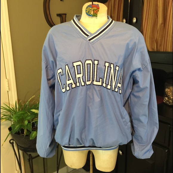 Team Apparel Other - Team Apparel Carolina Tarheels V-neck Pullover M